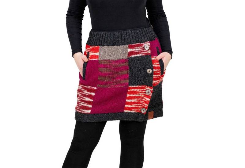KUNST UND MAGIE Strickrock Bunter Patchwork Strickrock kurz + klassisches Muster Wolle gefüttert von KUNST UND MAGIE