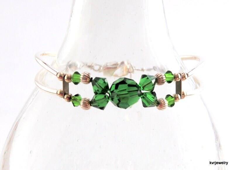 Fern Grün Swarovski Kristall Verstellbare Armband Modern Und Zart Für Jeden Besonderen Anlass Geschenk, Hochzeiten Oder Sie von KVRJewelry