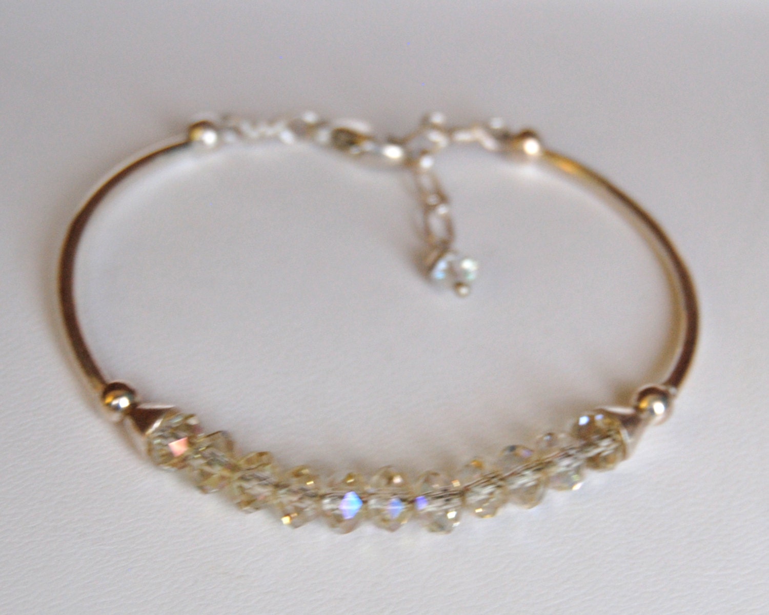 Swarovski "Luminious Green" Verstellbarer Armreif & Stapelarmband Für Brautjungfern, Mammen, Sistas Und Geburtstagskinder von KVRJewelry