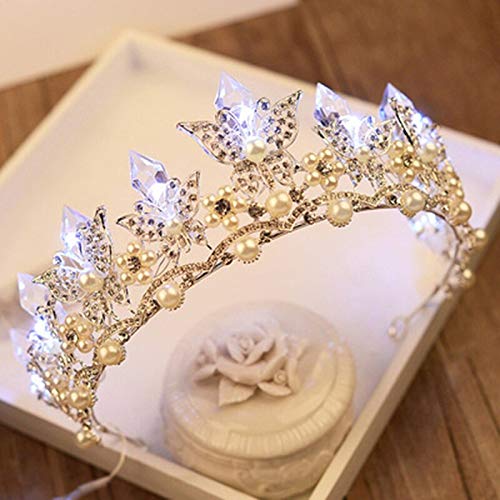 Haarschmuck Krone Tiaras für Frauen Brauthochzeit Tiara und Krone geführt Prinzessin Kronperlen Strasskristall 18. Geburtstag von Gagalu (Farbe: C weißes Licht) von KXQYIKYI