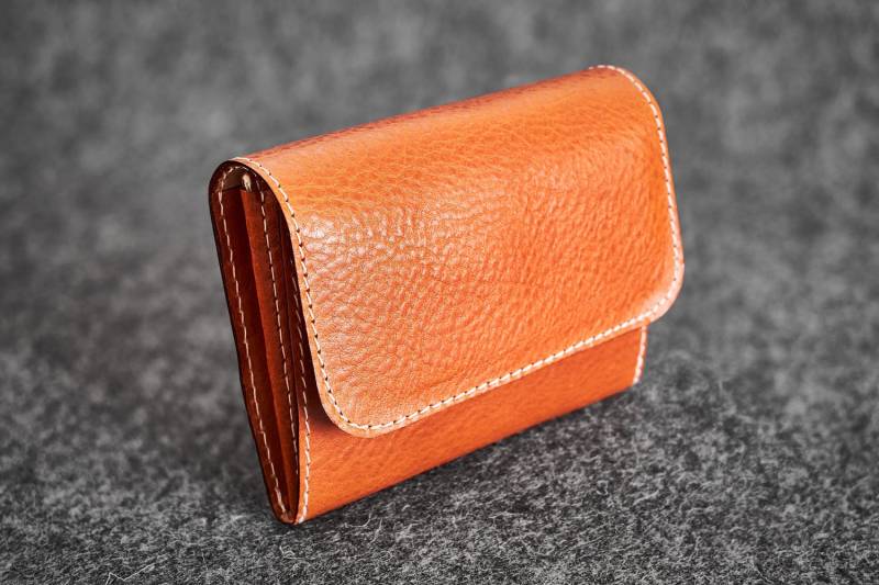 Handgenähte Ledertasche/Honigbraun von KZNR