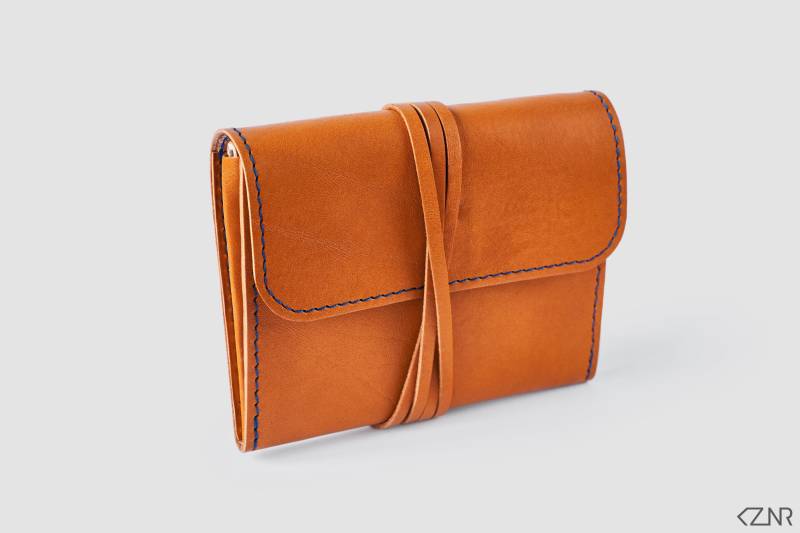 Von Hand Genähte Lederbrieftasche Kznr von KZNR