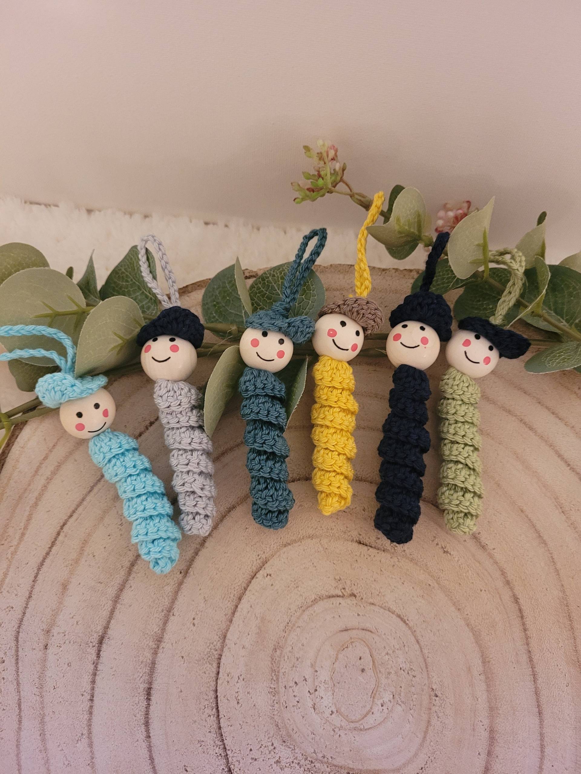 Glückswürmchen Mit Schirmmütze, Talisman, Sorgenwürmchen, Worry Worm, Schlüsselanhänger Glückswürmchen Mit Schirmmütze, Talisman, Sorgenwürmchen, Worry Worm, Schlüsselanhänger von KaDoKreativ