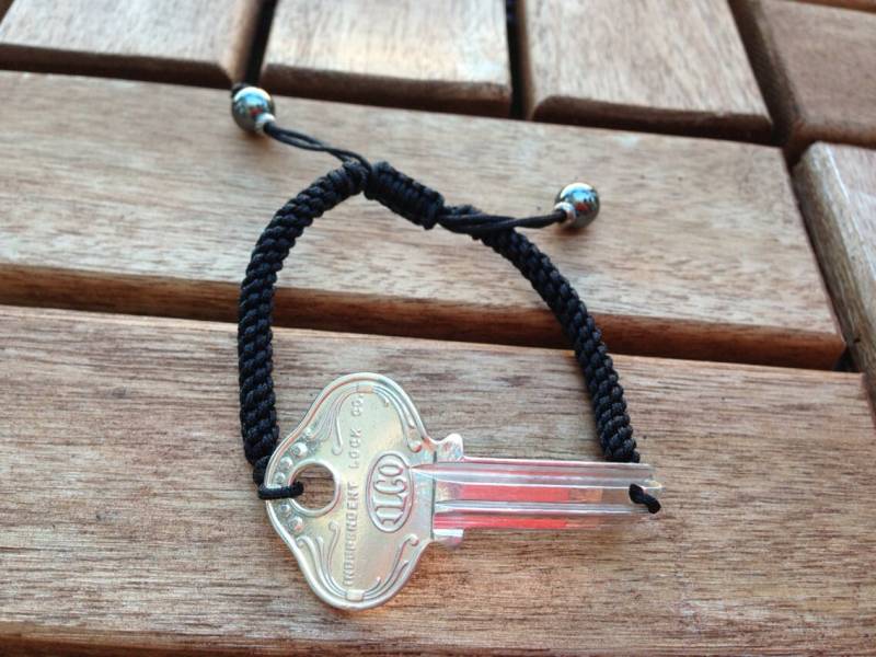Handgemachte Massiv Silber Antik Ilco Schlüssel Armband von KaLaiWong
