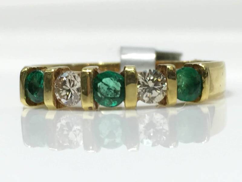 Smaragd Und Diamant Ring in Gold, 18K Vintage Gelbgold von KaLaiWong