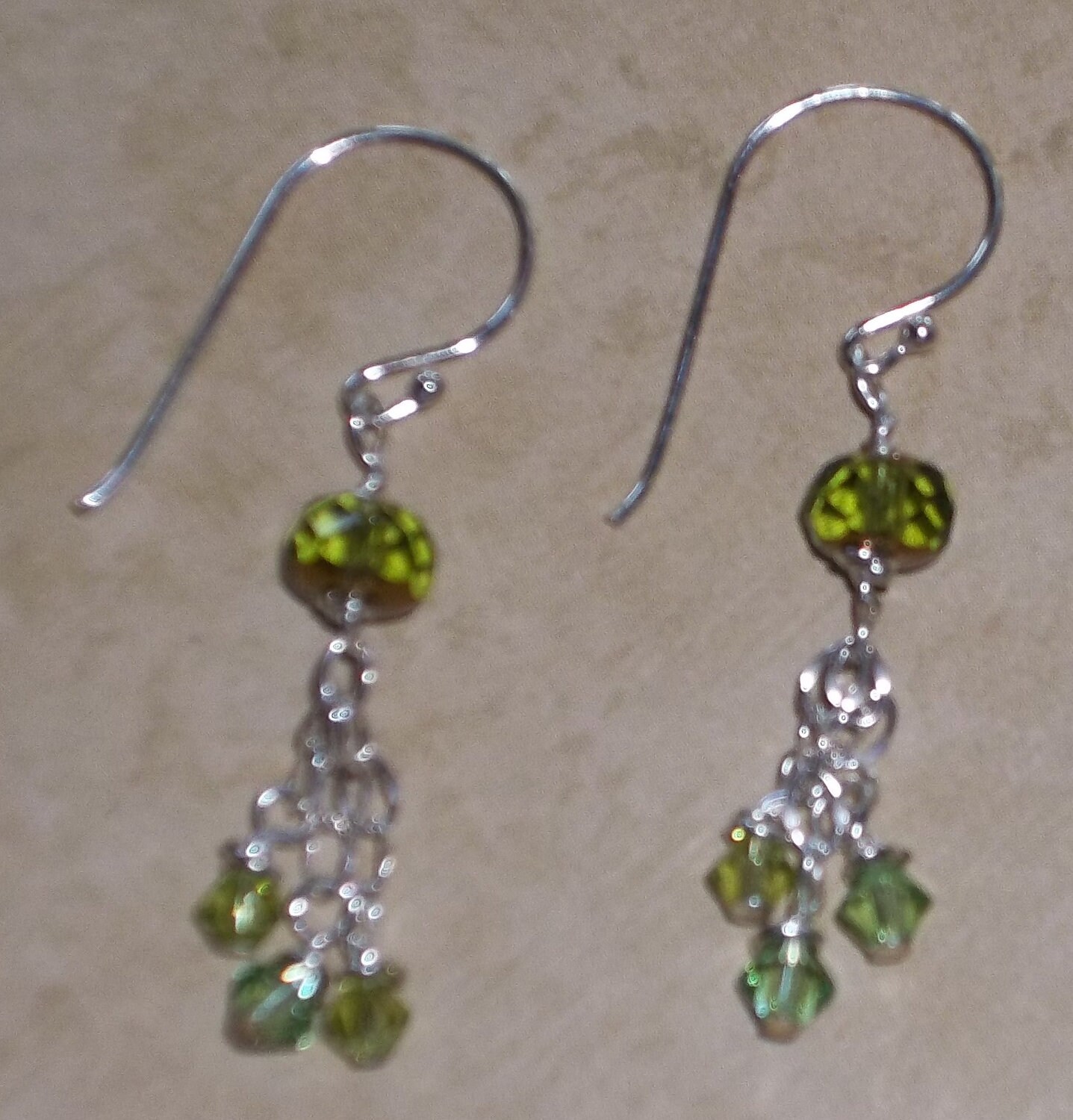 Lime Grün Glasperle & Sterling Silber Ohrringe Lime Grün Glasperle & Sterling Silber Ohrringe von KaMariDesigns