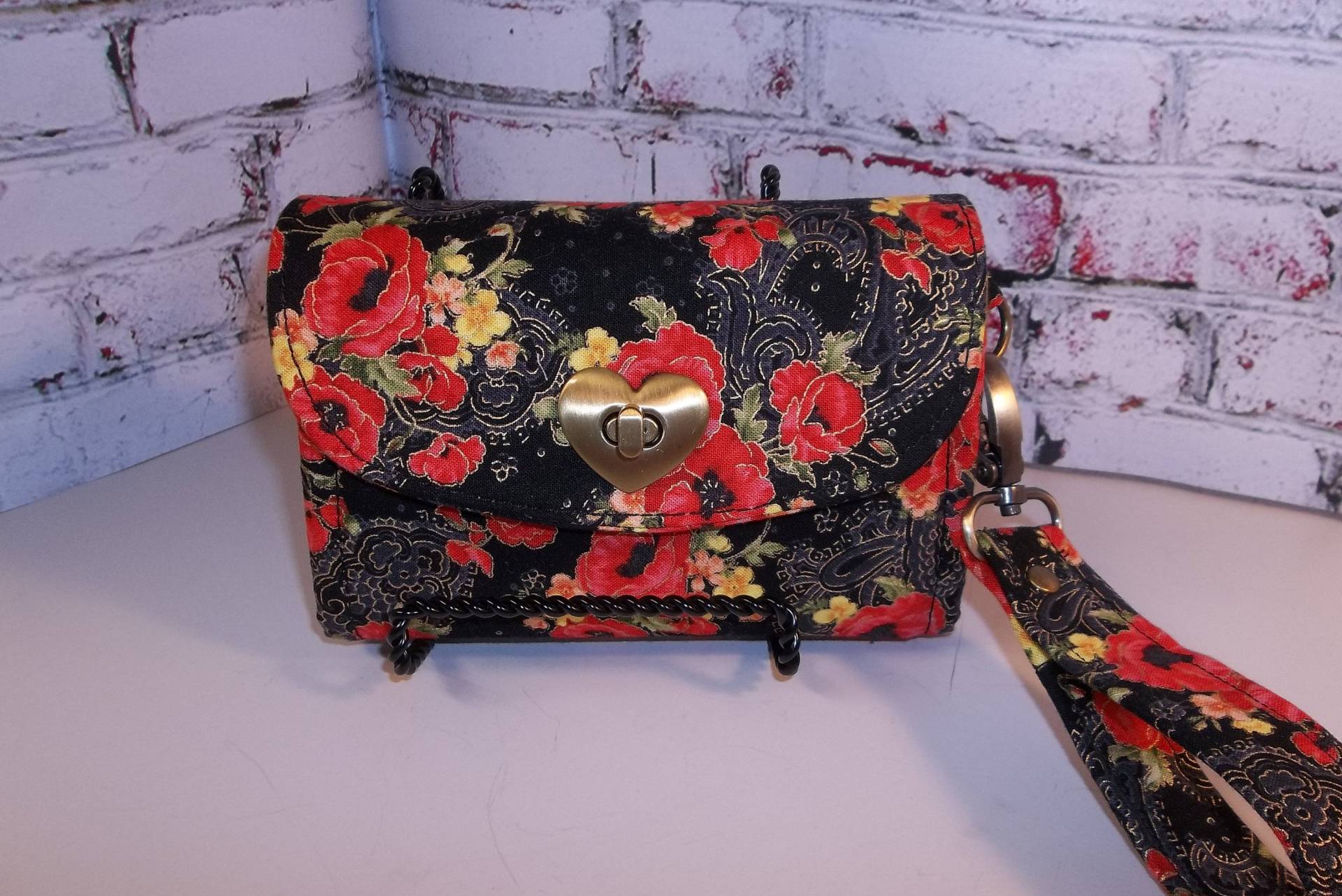 Schwarz Floral Stoff Mini Portemonnaie/Mini Geldtasche/Clutch Schwarz Floral Stoff Mini Portemonnaie/Mini Geldtasche/Clutch von KaMariDesigns