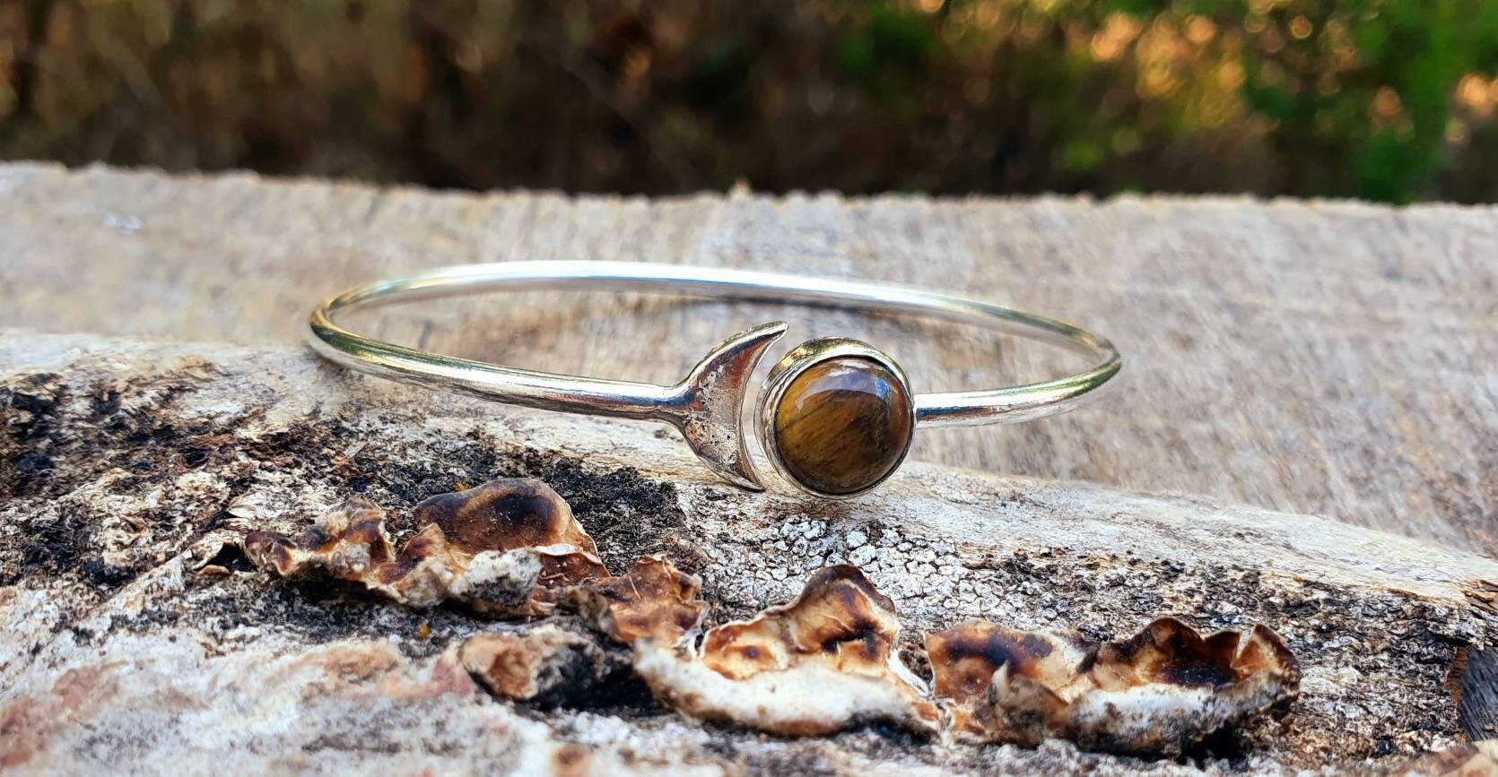Mondarmband/Tigerauge Silber Armreif Galaxie Solar Sonne Ethno Boho Schmuck Verstellbar Mondarmband/Tigerauge Silber Armreif Galaxie Solar Sonne Ethno Boho Schmuck Verstellbar von KaaliBoutiqueLtd