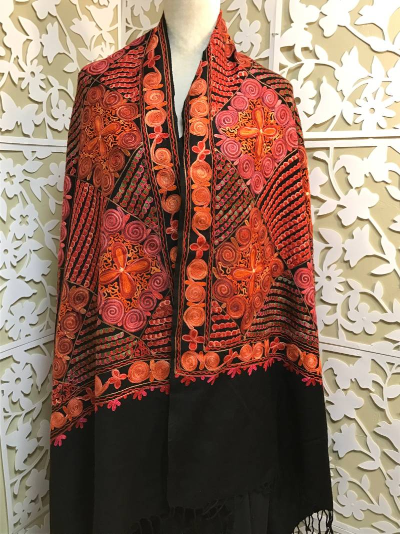 Frauen Schwarz Kaschmir Handwerk Stickerei Pashmina, Schal Schwarz, Schwarze 30 "x 80" von KaamdaniCouture