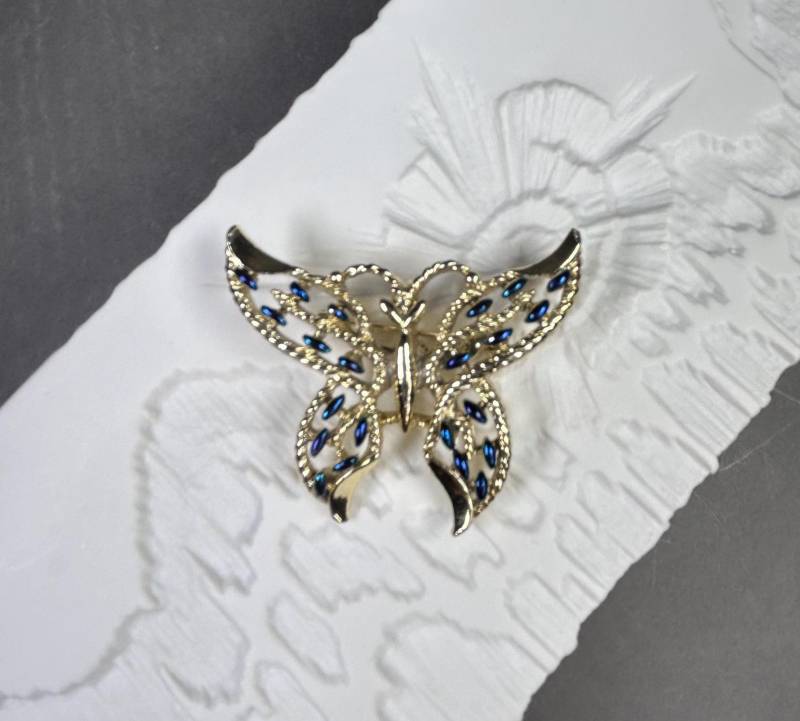 Schmetterling Vintage Brosche/Anhänger Mit Blauen Emaillen Schmetterling Vintage Brosche/Anhänger Mit Blauen Emaillen von KabinettBerlin