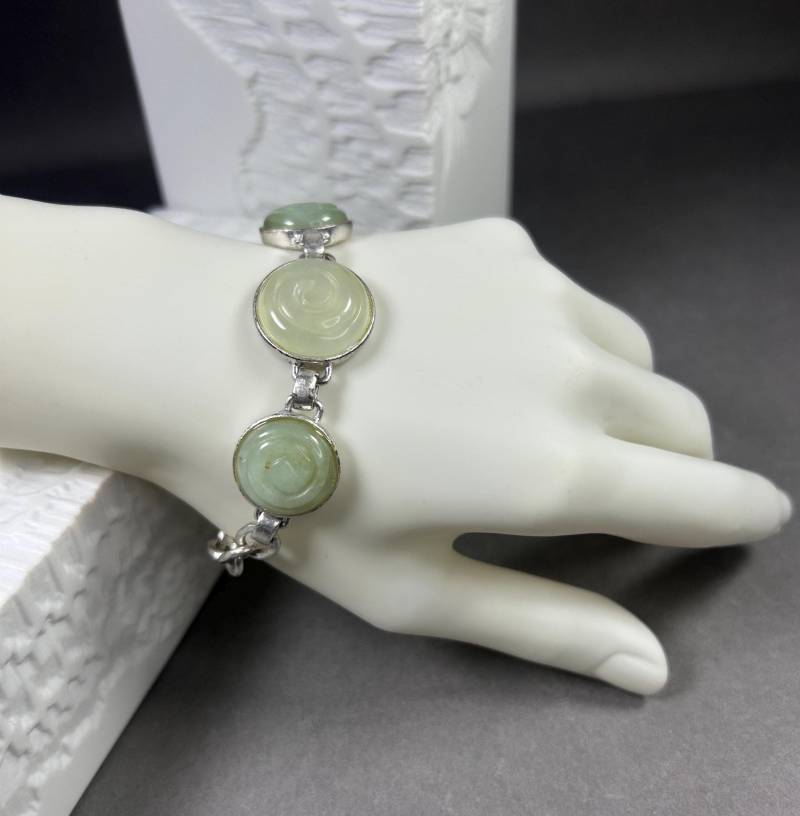 Sigrid Olsen Vintage Silberfarbenes Armband Mit Grünen Steineinsätzen von KabinettBerlin