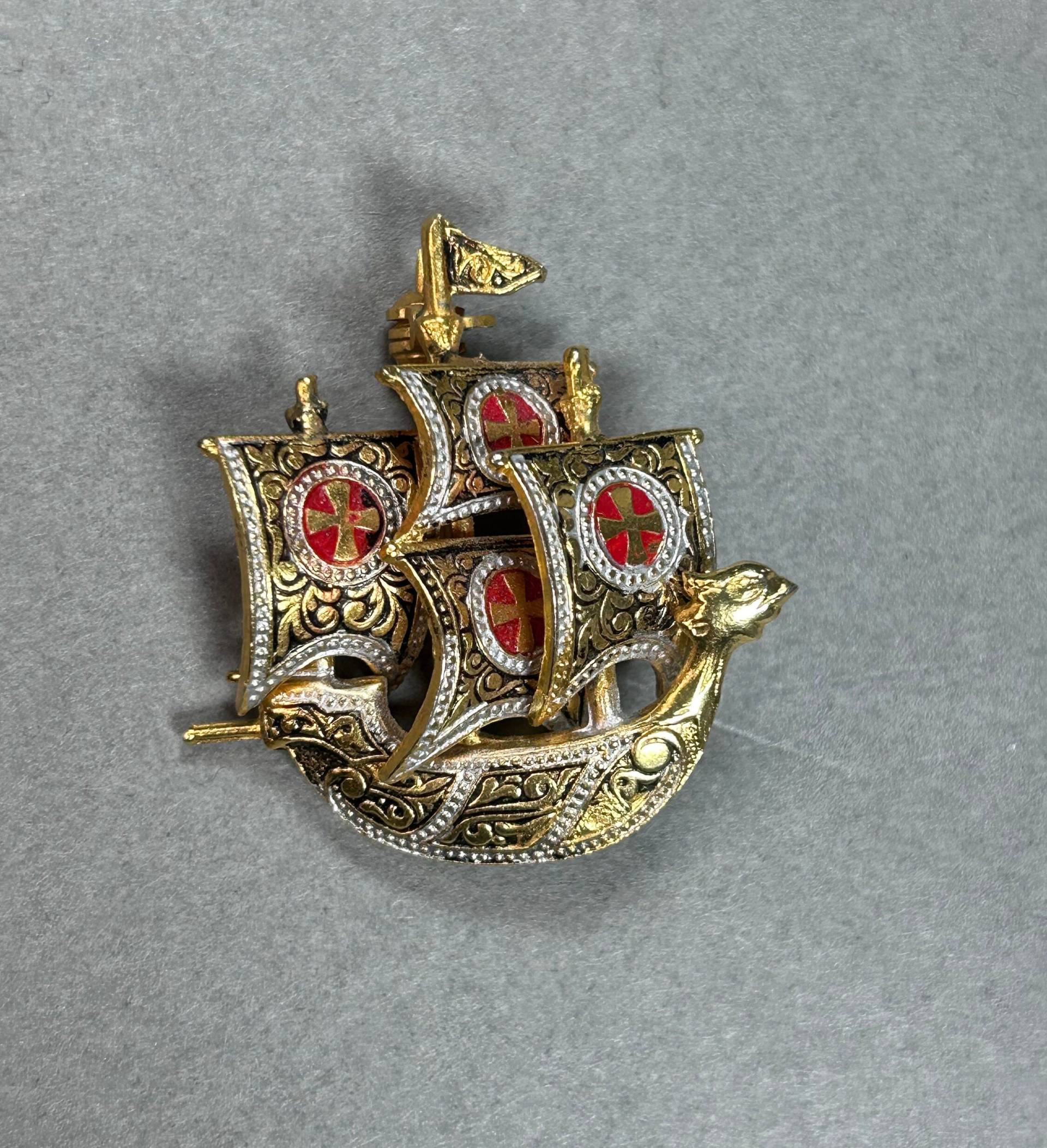 Vintage Brosche Brigantine in Niello, Signiert Spain von KabinettBerlin