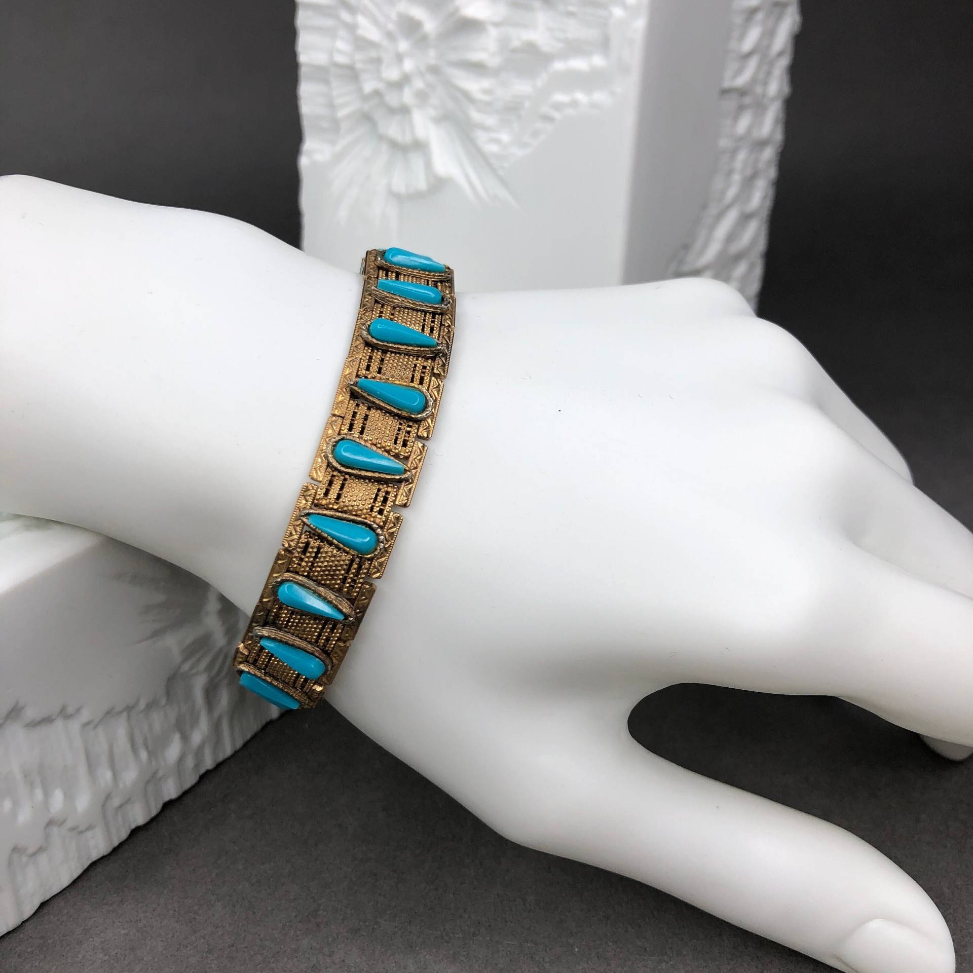 Vintage Goldfarbene Armband Mit Turkis Imitation von KabinettBerlin