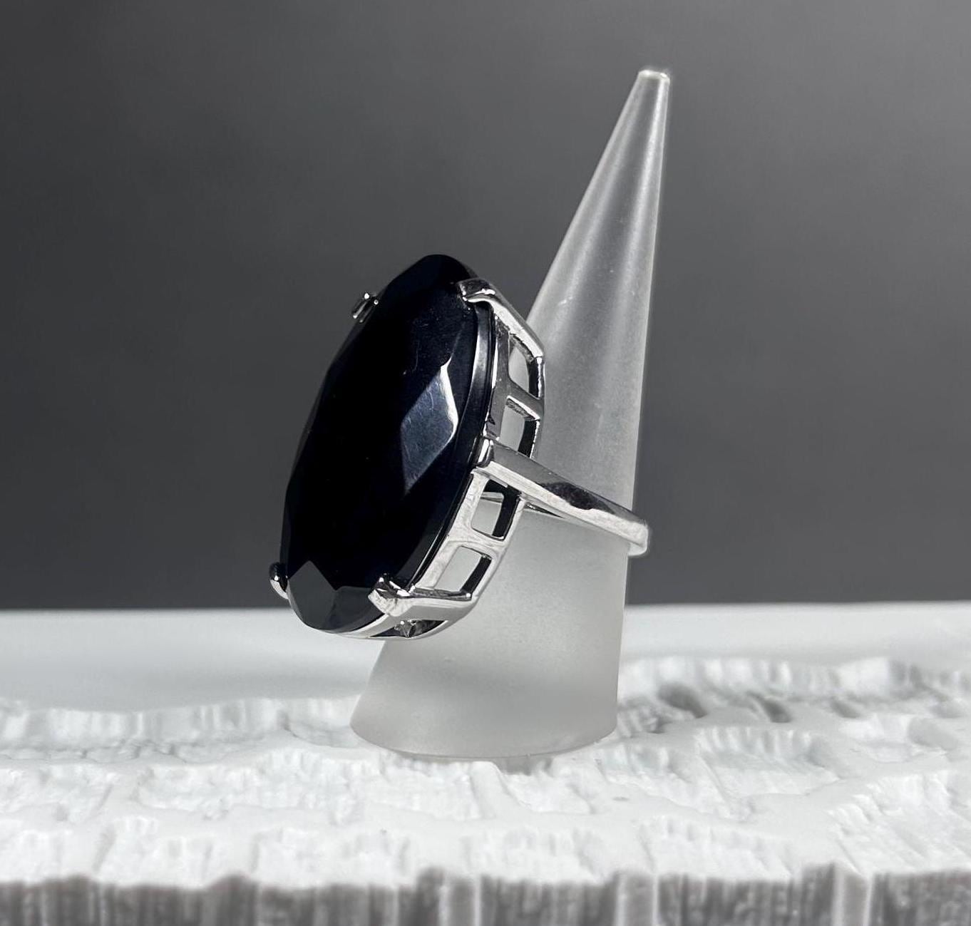 Vintage Statement Cocktailring Mit Einem Großen Facettierten Hämatit von KabinettBerlin