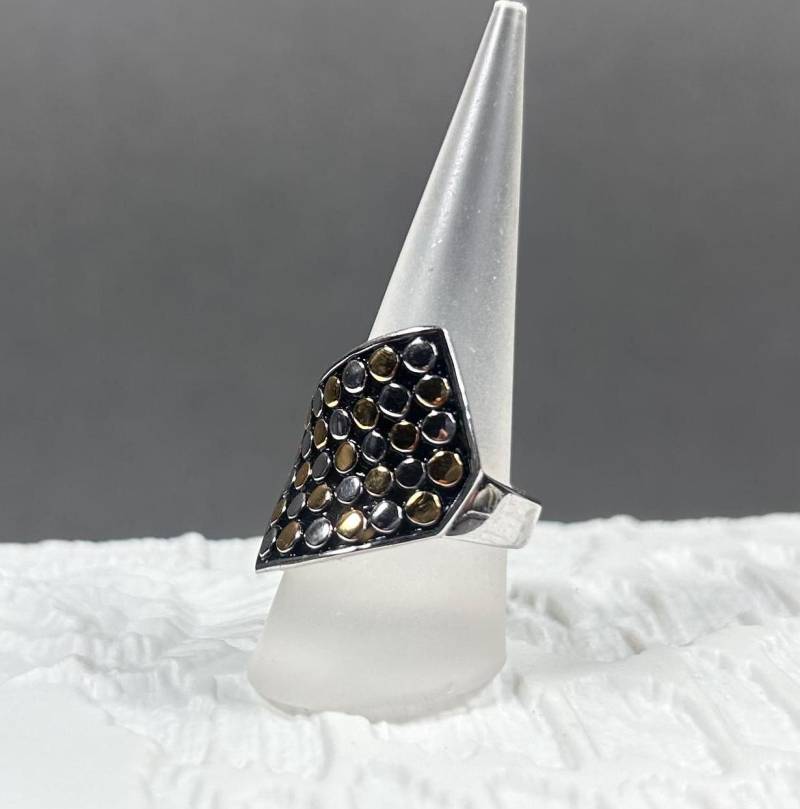 Vintager Gold - Und Silberfarbene Ring Mit Schwarzer Emaillierung von KabinettBerlin