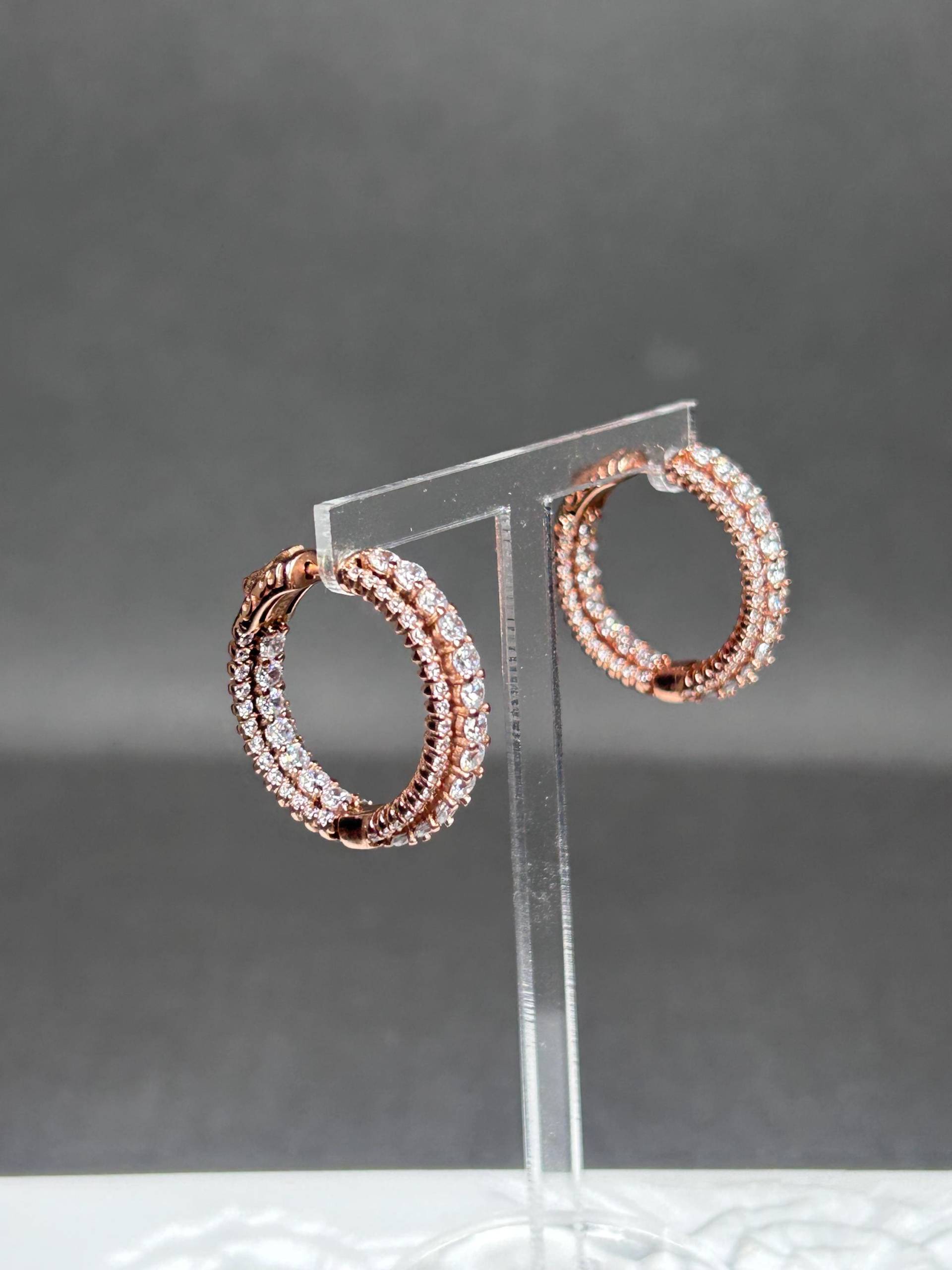 statement Dk 925 Roségold Plattierte Creolen Mit Klaren Cz-Kristallen von KabinettBerlin