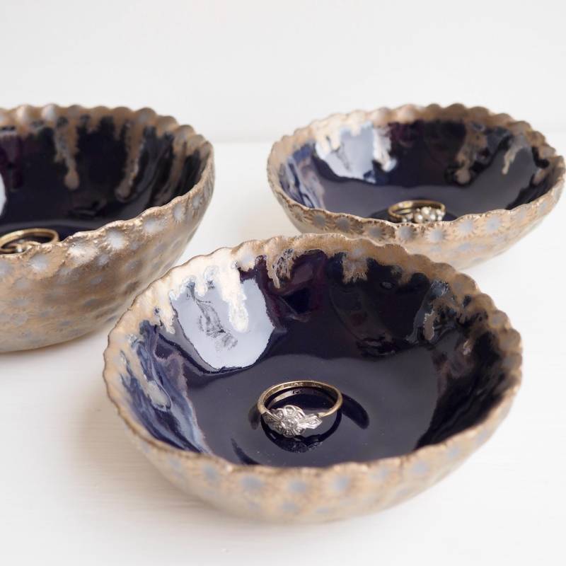 Handgemachte Marine Blaue + Gold Keramik Ringschale, Marine Gold Schmuckschale, Ringschale Aus Keramik, Ringhalter Schale Handgemachte Marine Blaue + Gold Keramik Ringschale, Marine Gold Schmuckschale, Ringschale Aus Keramik, Ringhalter Schale von Kabinshop