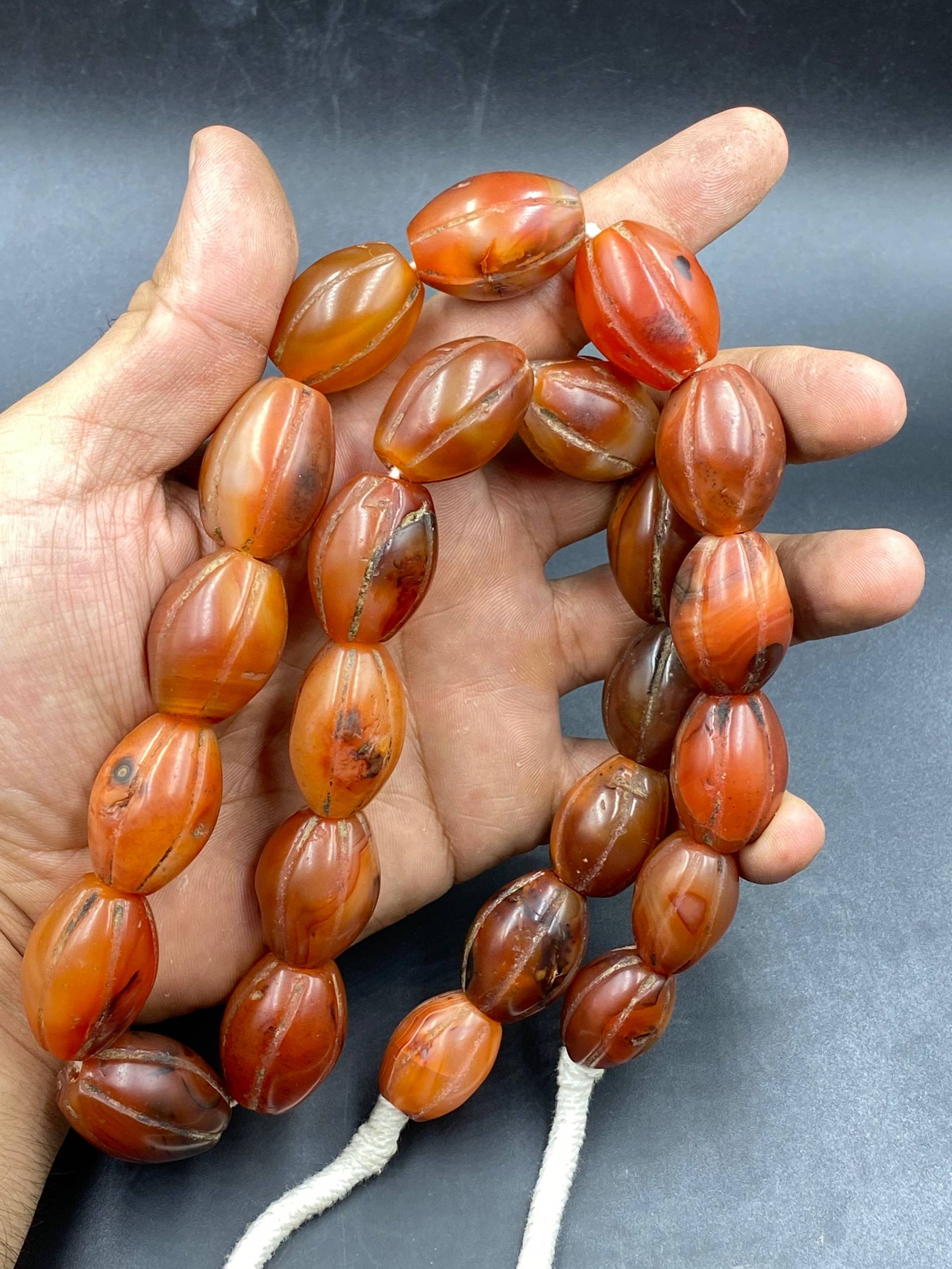 Alte Uralte Echte Natürliche Karneol Geschnitzte Perlenkette von Kabulemporium