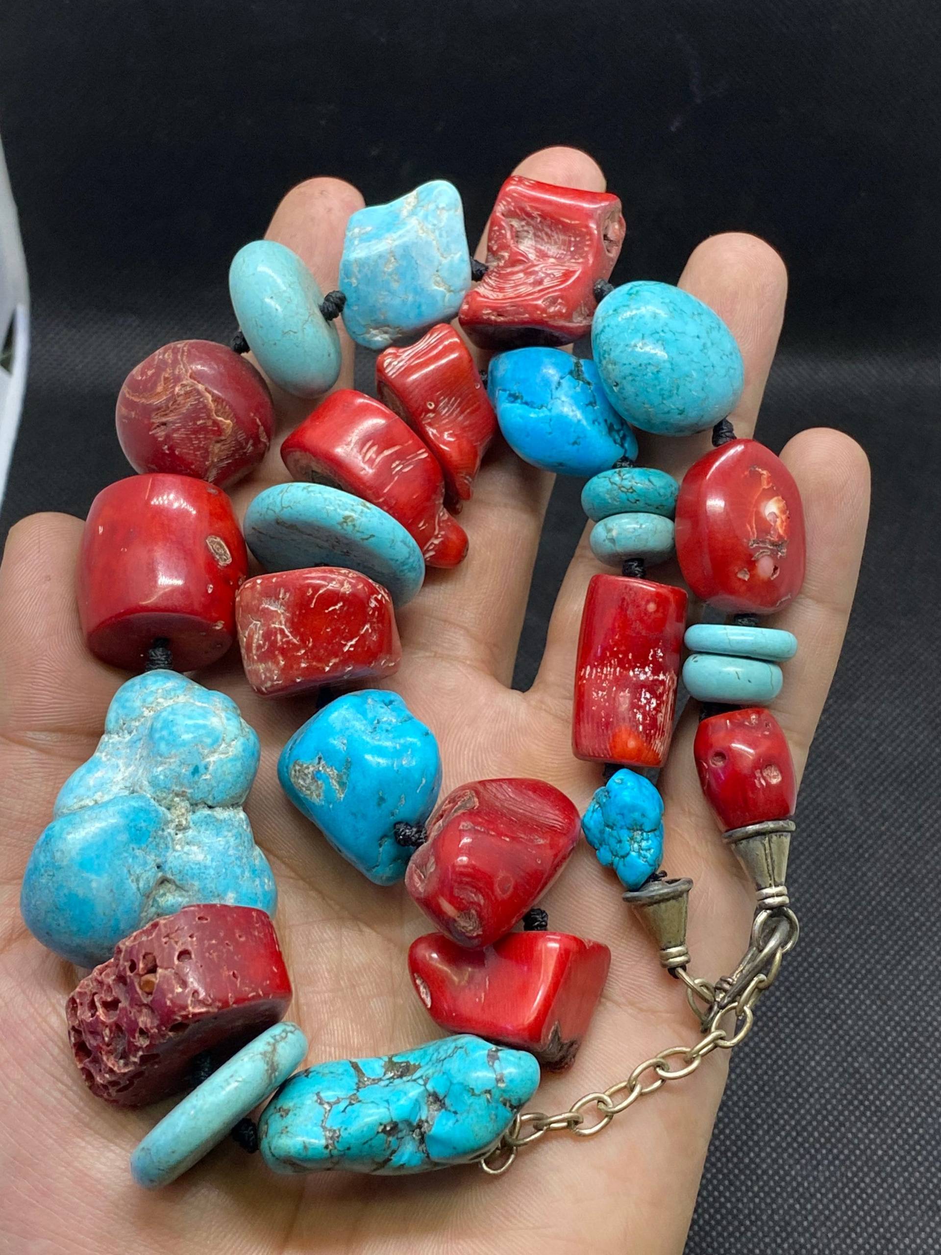 Wunderschöne Einzigartige Form Koralle Türkis Perlenkette Handgefertigt von Kabulemporium