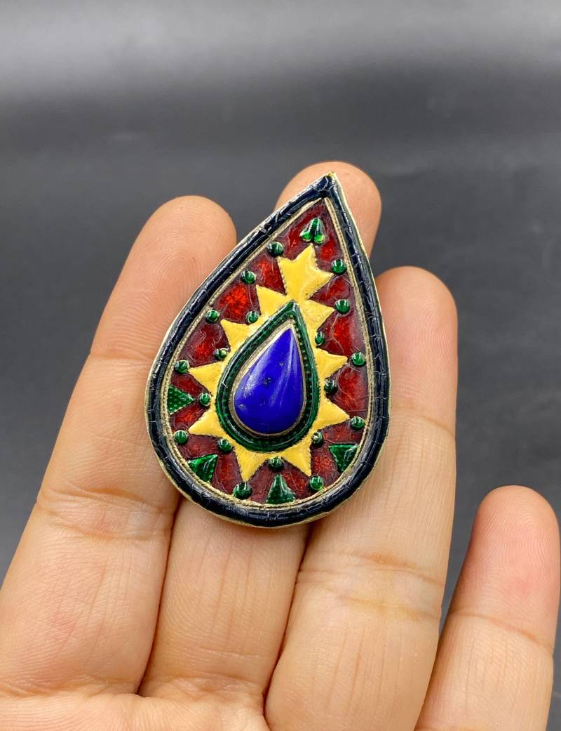 Wunderschöner Wunderschöner Vintage Afghani Emaille Antik Silber Ring Handgefertigt Mit Lapis von Kabulemporium