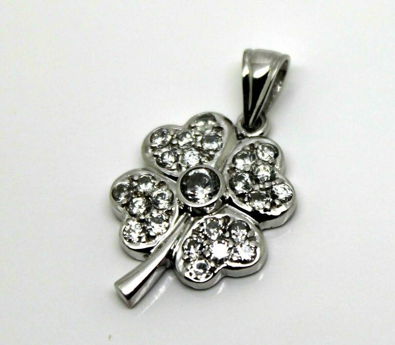 9Ct 9Kt Weißgold Cubic Zirkon Vierblättriger Kleeblatt Anhänger Free Express Post Oz von KaedesignsJewellery