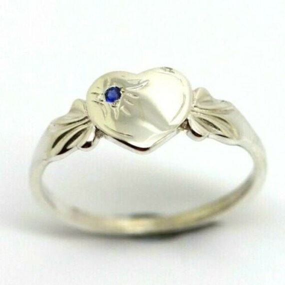 Echte Größe O Sterling Silber Herz Blau Saphir Signet Ring von KaedesignsJewellery