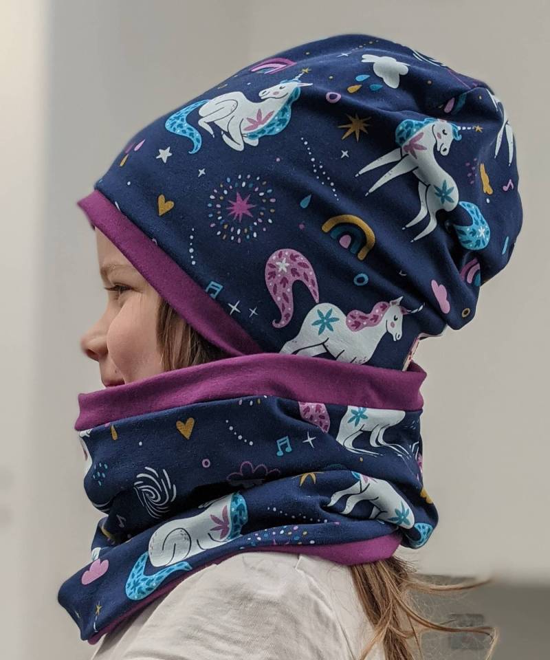 Einhorn Einhörner Pferd Kinder Mädchen Mützen Set Beanie Mütze & Schal/Loop/Halstuch Größe 37-56cm Wintersweat von KaeferMari
