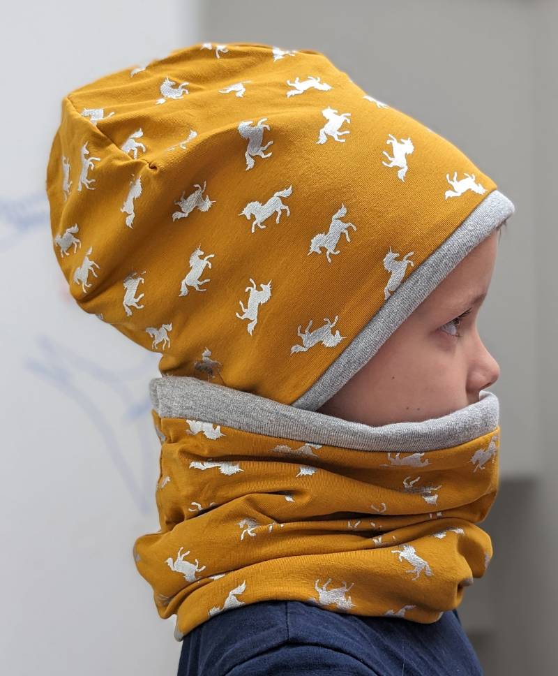 Glitzer Einhorn Winter Kinder Mädchen Mützenset Beanie Mütze & Loop Schal Größe 37-56cm Alpenfleece von KaeferMari
