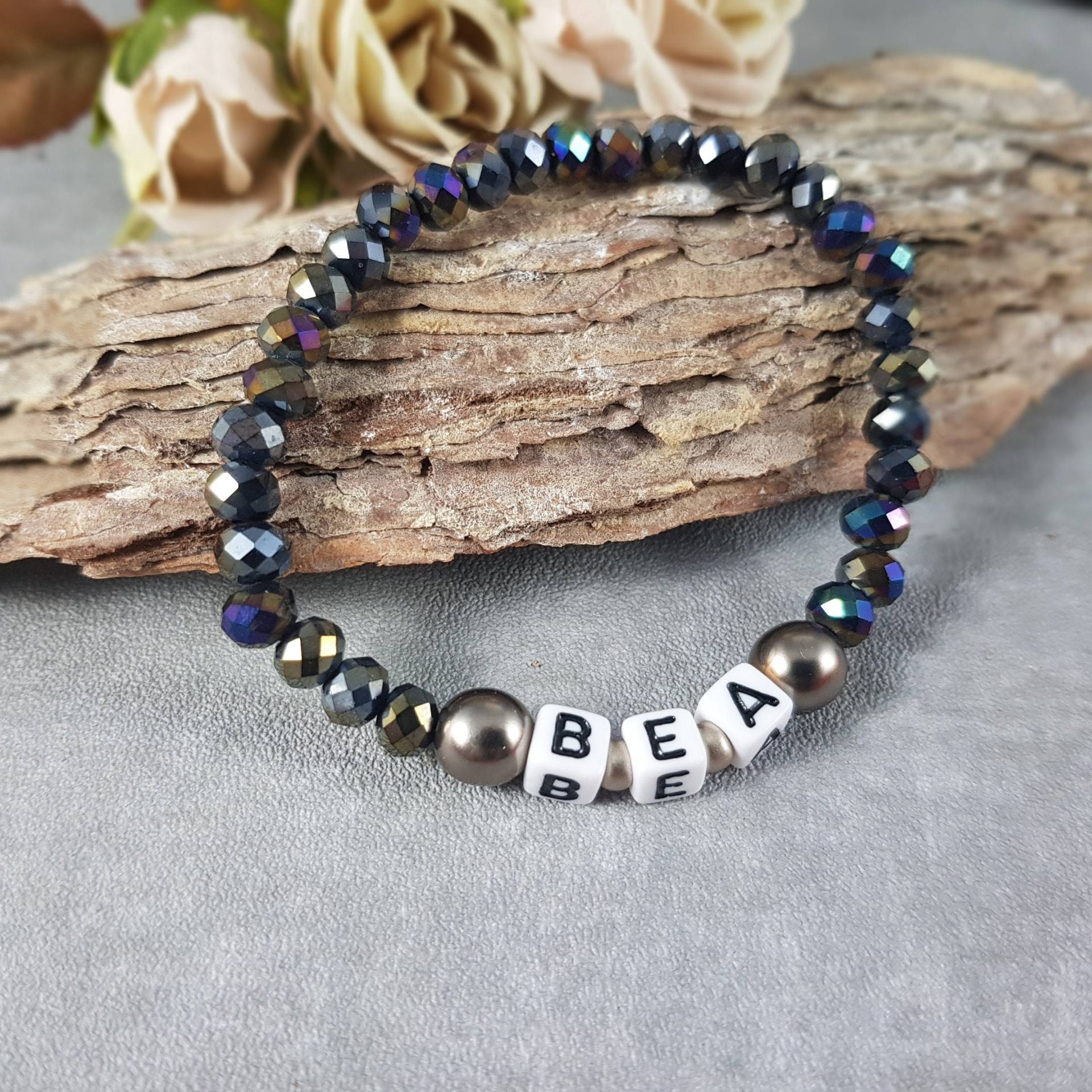 Namensarmband Initialien Wunschname Personalisiertes Armband Geburtstag Mama Tochter Schwester Beste Freundin Schwiegertochter Namensarmband Initialien Wunschname Personalisiertes Armband Geburtstag Mama Tochter Schwester Beste Freundin Schwiegertochter von KaehnDesign