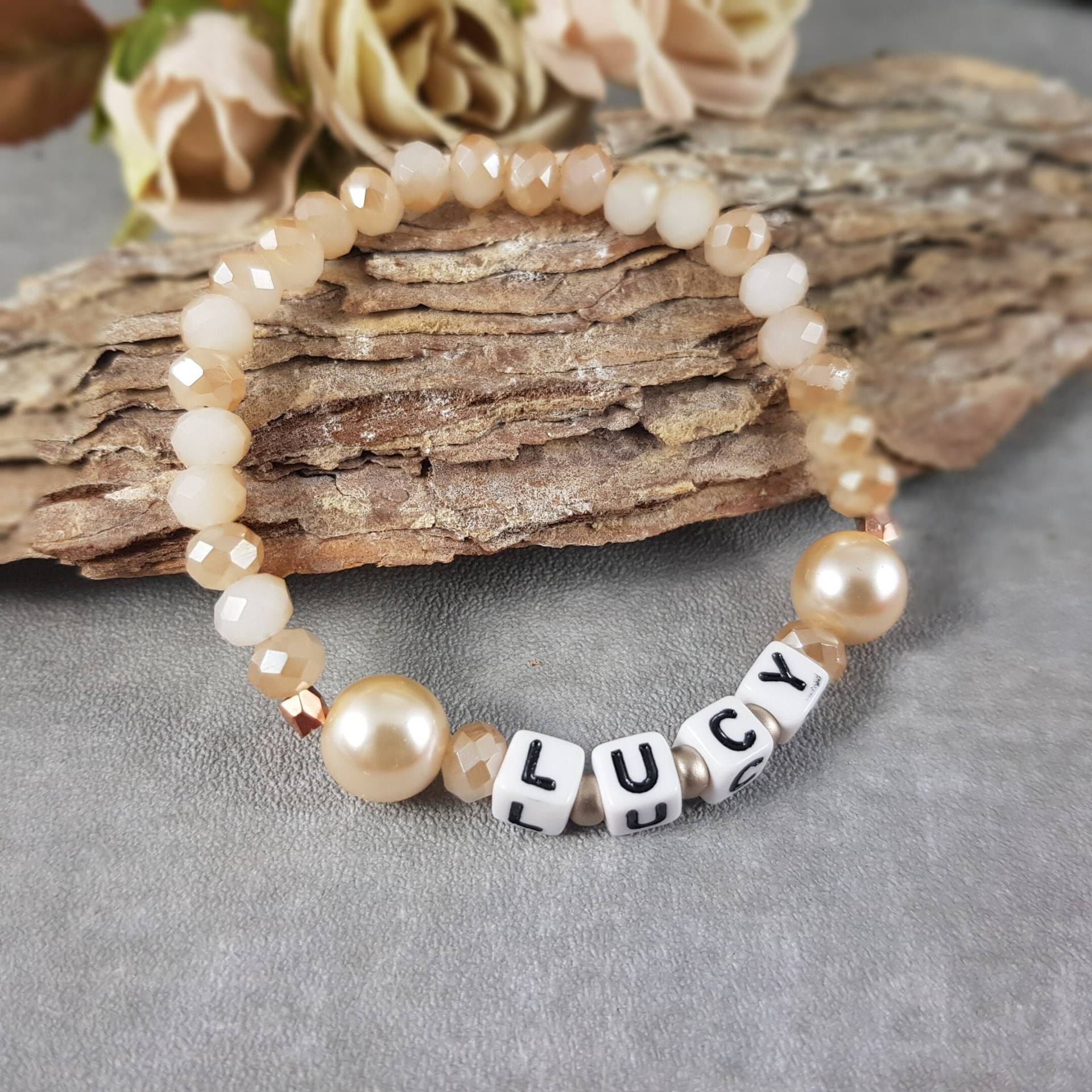 Namensarmband Initialien Wunschname Personalisiertes Individuelles Armband Geburtstag Beste Mama Tochter Schwester Freundin Namensarmband Initialien Wunschname Personalisiertes Individuelles Armband Geburtstag Beste Mama Tochter Schwester Freundin von KaehnDesign