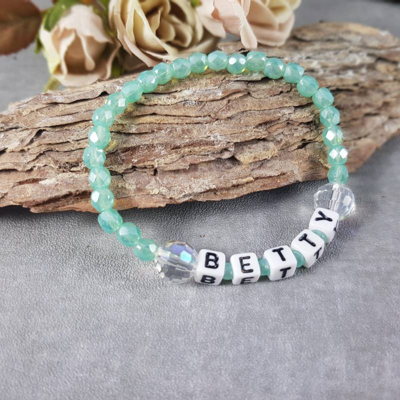 Namensarmband Initialien Wunschname Personalisiertes Individuelles Armband Geburtstag Mama Tochter Schwester Beste Freundin Nichte Enkelin Namensarmband Initialien Wunschname Personalisiertes Individuelles Armband Geburtstag Mama Tochter Schwester Beste Freundin Nichte Enkelin von KaehnDesign