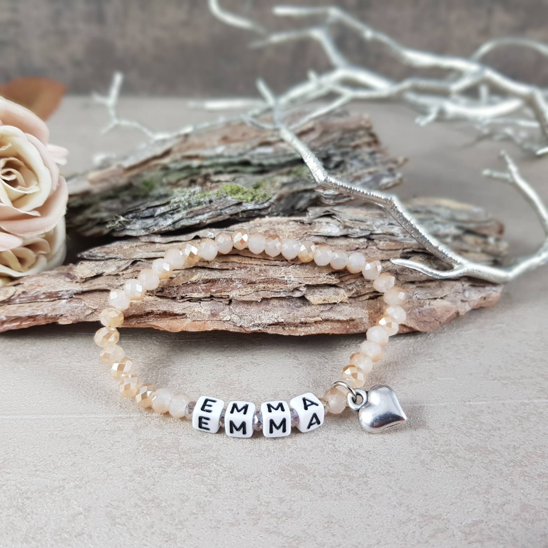 Namensarmband Personalisiert Initialien Wunschname Personalisiertes Armband Geburtstag Mama Tochter Schwester Beste Freundin Namensarmband Personalisiert Initialien Wunschname Personalisiertes Armband Geburtstag Mama Tochter Schwester Beste Freundin von KaehnDesign