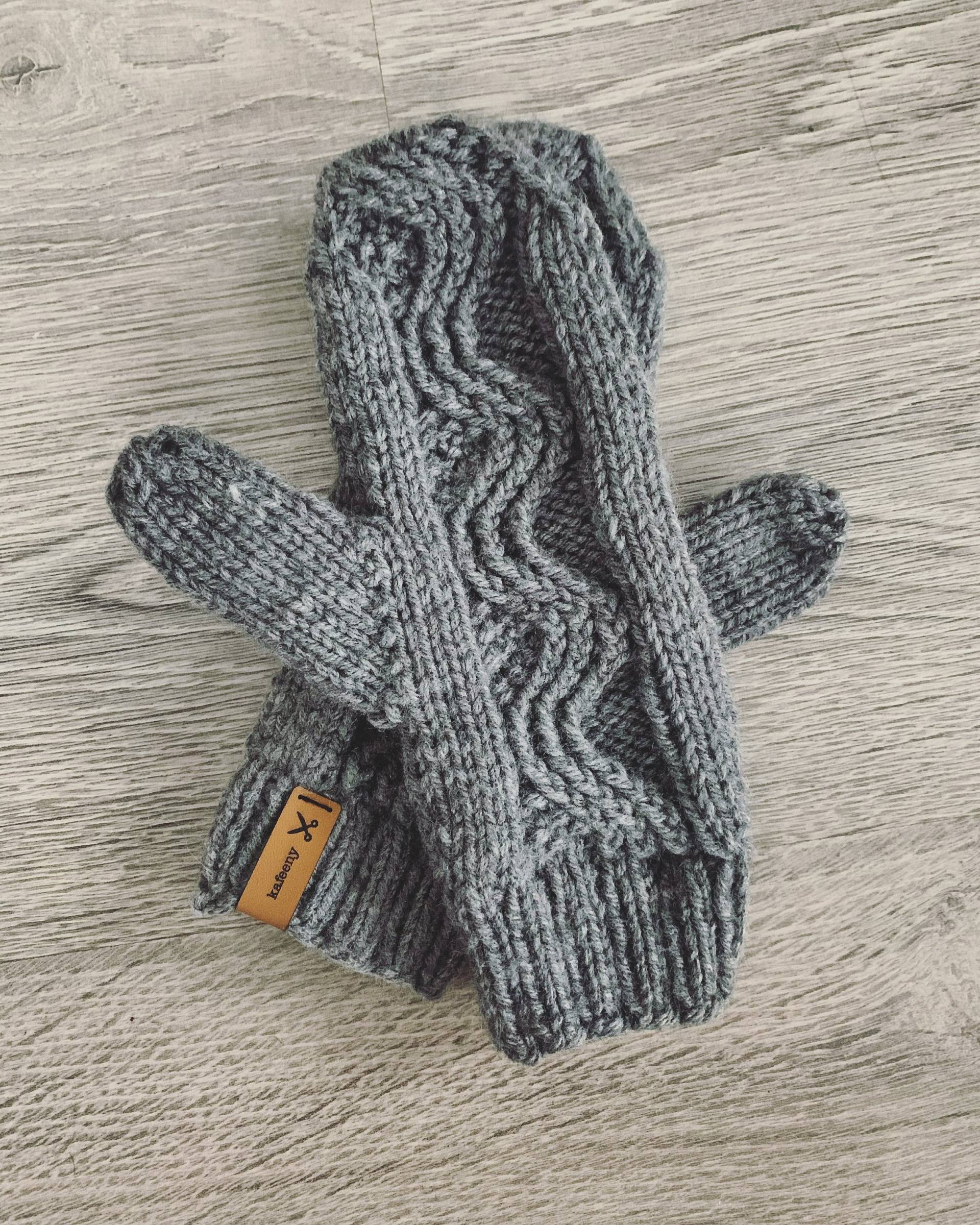 Kuschelige Fäustlinge Kuschelige Fäustlinge von KafeenyCollective