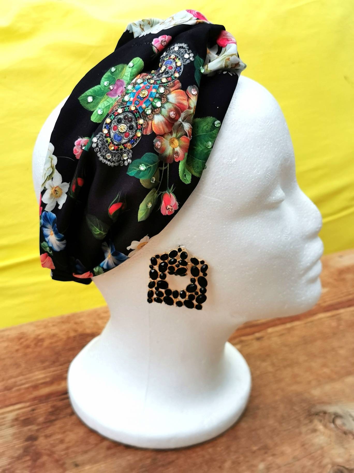 Schwarz "Exotica', Breit, Stretch, Turban Stil Bunt, Elegant, Statement, Haar Und, Kaftan Accessoire Von Heaven von KaftanHeavenfashion