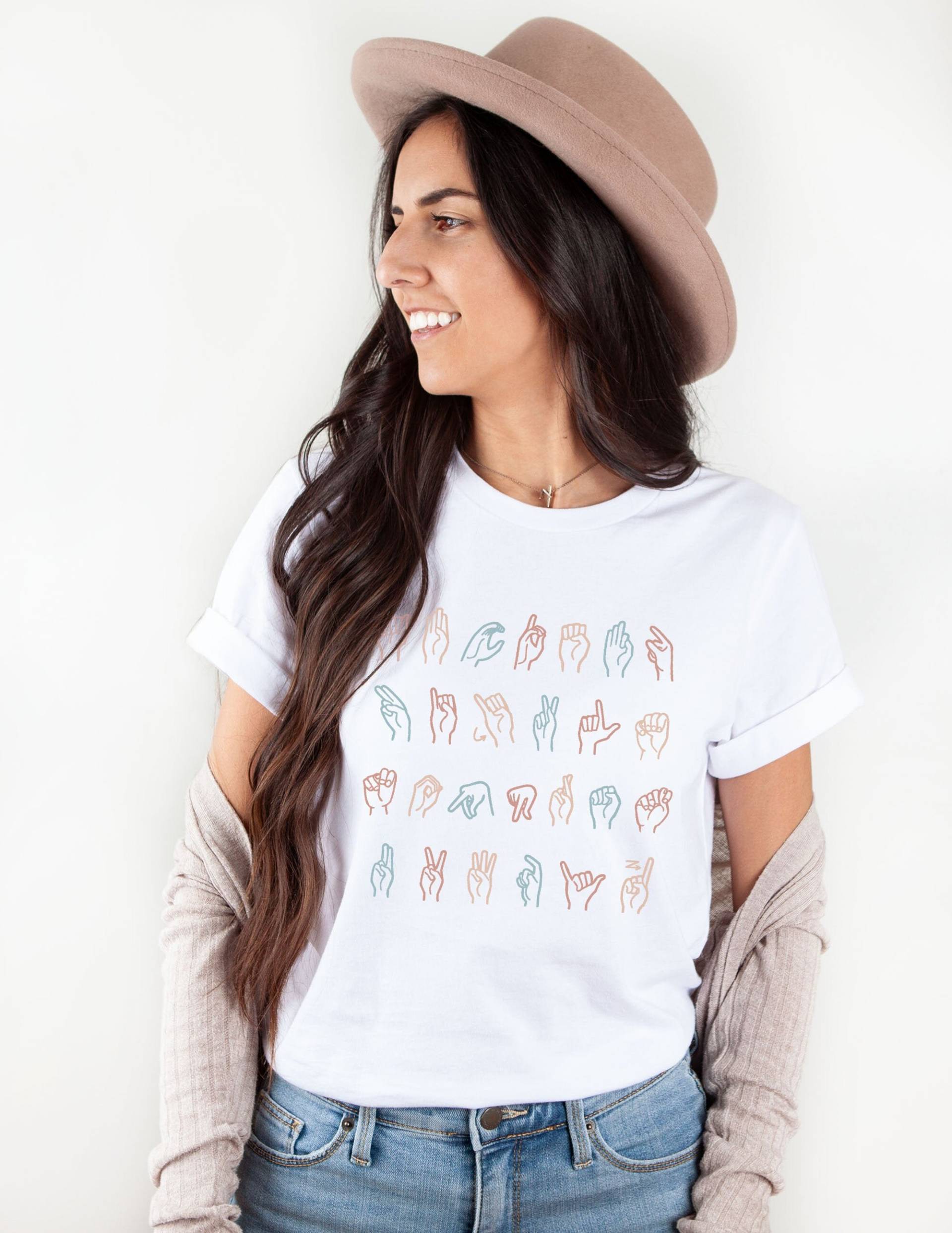 Zeichen Sprache Alphabet Asl Lehrer Tshirt, Shirt, Taube Ed Lehre Tshirt, First Grade Lehrer, T-Shirt, Süßes Shirt Für Zeichen Sprache Alphabet Asl Lehrer Tshirt, Shirt, Taube Ed Lehre Tshirt, First Grade Lehrer, T-Shirt, Süßes Shirt Für von KahanaClothing