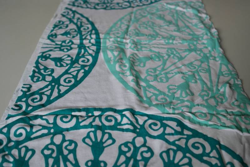 Doppelseitiger Weißer Und Blauer Infinity Schal von KahliLifestyle