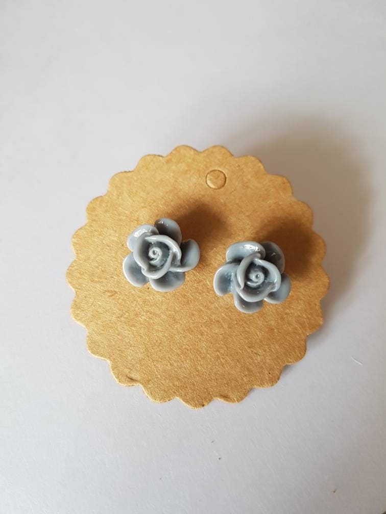 Graue Rose Ohrringe von KahliLifestyle
