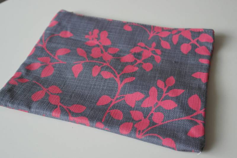 Graue Und Rosa Schminktasche/stiftetasche Waschtasche von KahliLifestyle