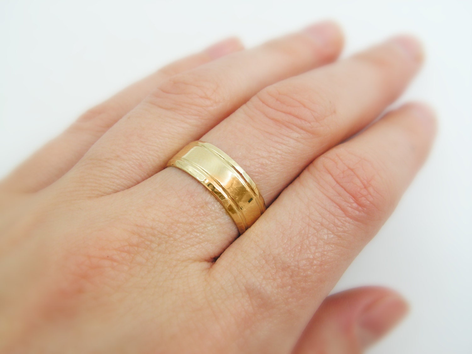 14K Gold-Ehering. Gehämmerter Ehering. Herrenring. Gold-Hochzeitsring Für Männer - Frauen, | Gr-9325-665 14K Gold-Ehering. Gehämmerter Ehering. Herrenring. Gold-Hochzeitsring Für Männer - Frauen, | Gr-9325-665 von KaiJewelry585