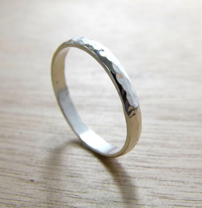 3 Mm Starker, Gehämmerter Ehering Aus 14-Karätigem Weißgold. Unisex-Ehering. Für Herren. Gehämmerter Goldener Ehering. Dünner Ring | Gr-9447-2077 von KaiJewelry585