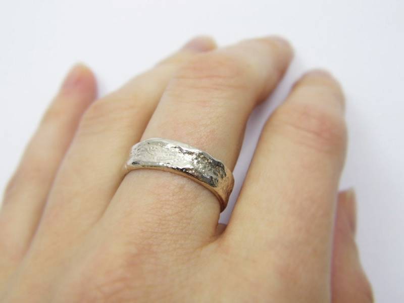 Ehering Aus Geschmolzenem Gold. 6mm Ehering. Einzigartiger Männer Ehering, Frauen .gold von KaiJewelry585