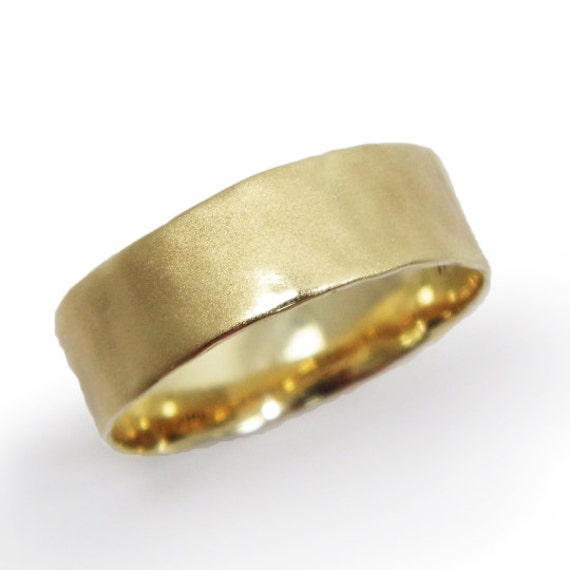 Gehämmerter, Mattierter Ehering. 6, 7 Mm Breiter Ehering - 14-Karätiges Goldband Für Sie Und Ihn, Ehering, Frauen-Ehering von KaiJewelry585