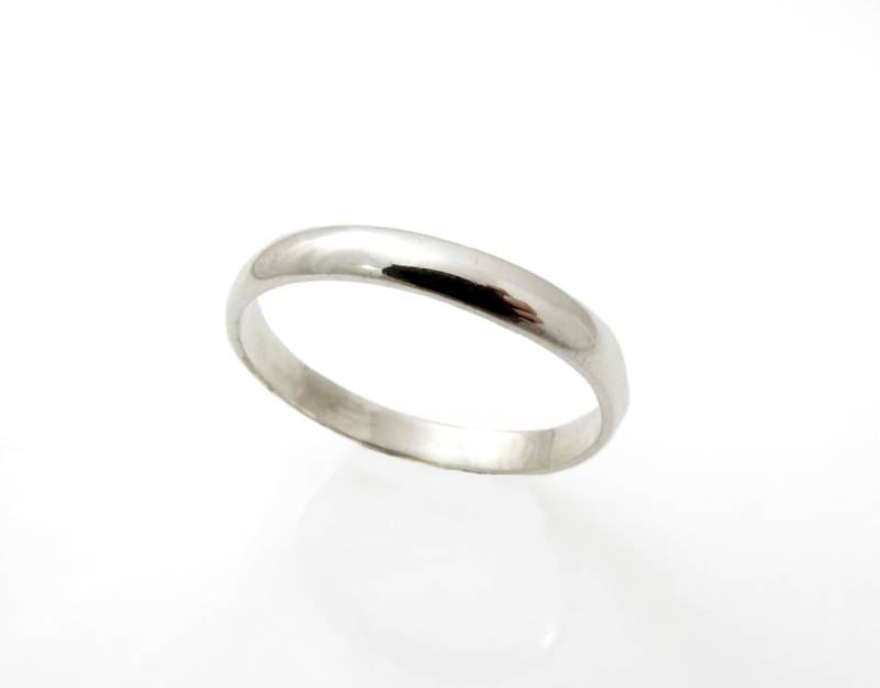 Goldener Ehering. 14 Karat Weißgold Runder 3 Mm Ehering, Unisex-Ehering. Mattierter Ehering Für Männer Und Frauen von KaiJewelry585