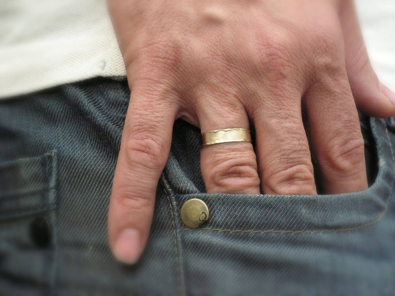 Goldring Für Männer. Goldener Ehering. Ehering Aus Gelbgold. Kurviger Gold-Ehering Herren, Damen Goldring Für Männer. Goldener Ehering. Ehering Aus Gelbgold. Kurviger Gold-Ehering Herren, Damen von KaiJewelry585