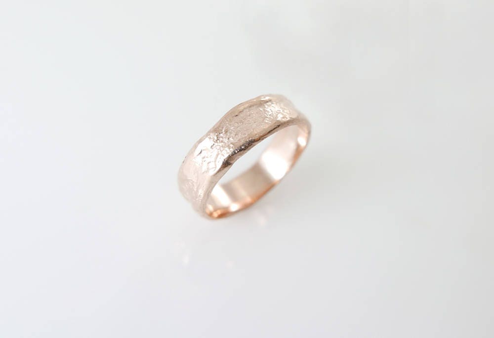 Rosegold Herren Ehering. 14K Gold Hand Geformter Trauring Für Männer Frauen, Rose Ring Rosegold Herren Ehering. 14K Gold Hand Geformter Trauring Für Männer Frauen, Rose Ring von KaiJewelry585
