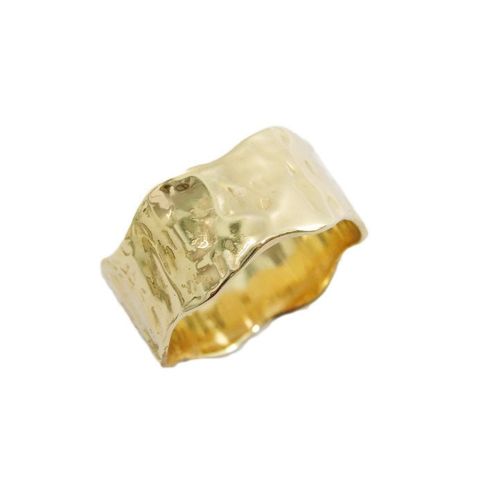 Welliger Ehering. Goldener Strukturierter Ehering Aus 14-Karätigem Gelbgold. Breiter Kurviger Ring | Gr-9402-871 von KaiJewelry585