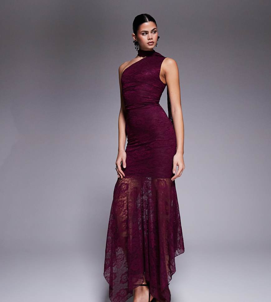 Kaiia - Exclusive - Anschmiegsames, doppellagiges Maxikleid aus Spitze in dunklem Kirschrot mit asymmetrischem Schal-Ausschnitt und durchscheinendem Saum von Kaiia