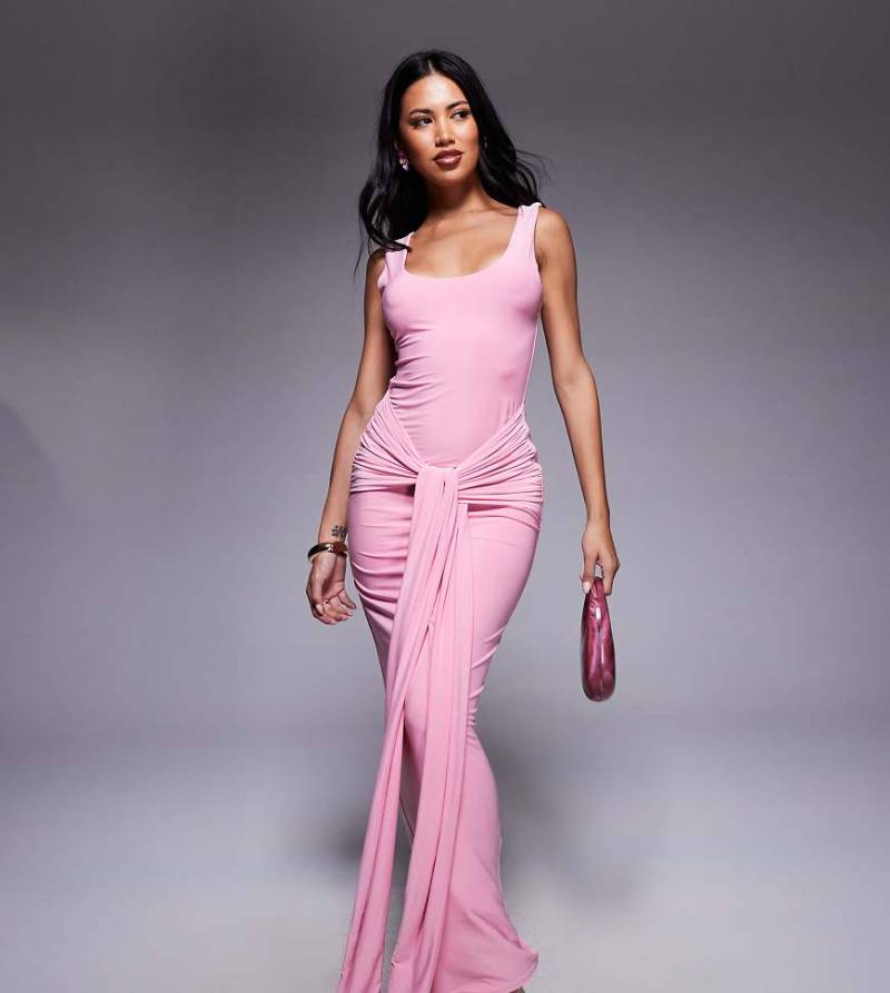 Kaiia - Exclusive - Anschmiegsames, doppellagiges Maxikleid in Rosa mit Spitze, U-Ausschnitt, Drapierung und Bindedetail vorne von Kaiia