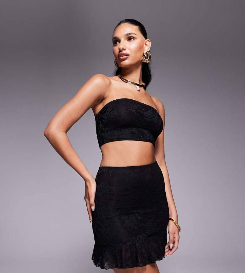 Kaiia - Exclusive - Doppellagiger, anschmiegsamer Minirock aus Spitze in Schwarz, Kombiteil von Kaiia