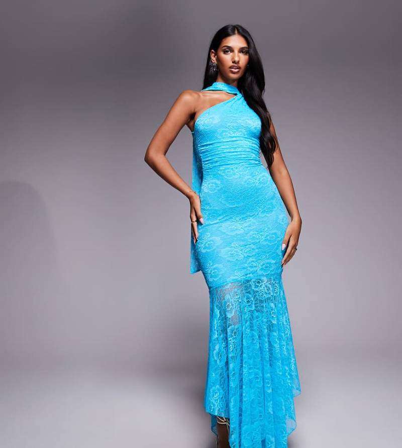 Kaiia - Exclusive - Figurbetontes, doppellagiges Spitzen-Maxikleid in Aqua mit asymmetrischem Schal-Ausschnitt und transparentem Saum-Blau von Kaiia